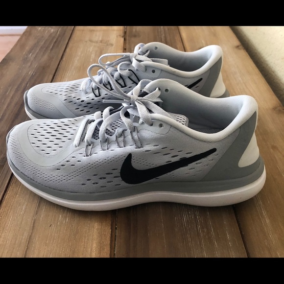 Nike Shoes - Women’s Nike Flex 2017 RN